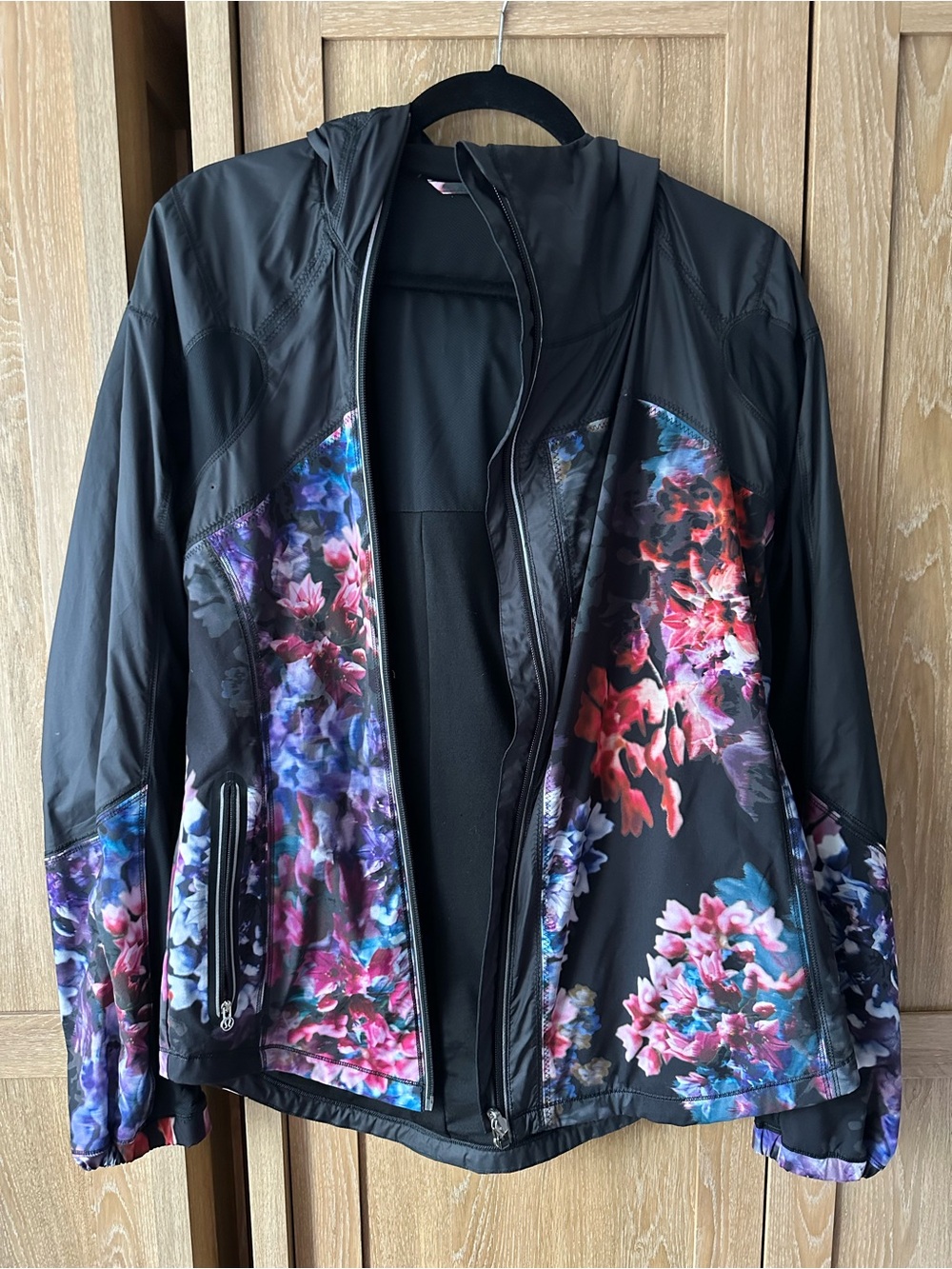Lululemon Athletica Black Floral Active Hooded Jacket - Picture 2 of 8